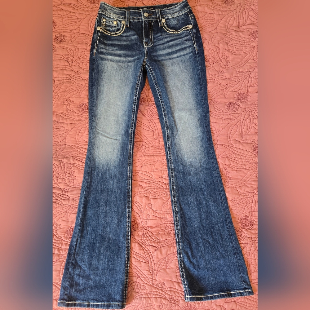Jeans - Picture 2 of 3